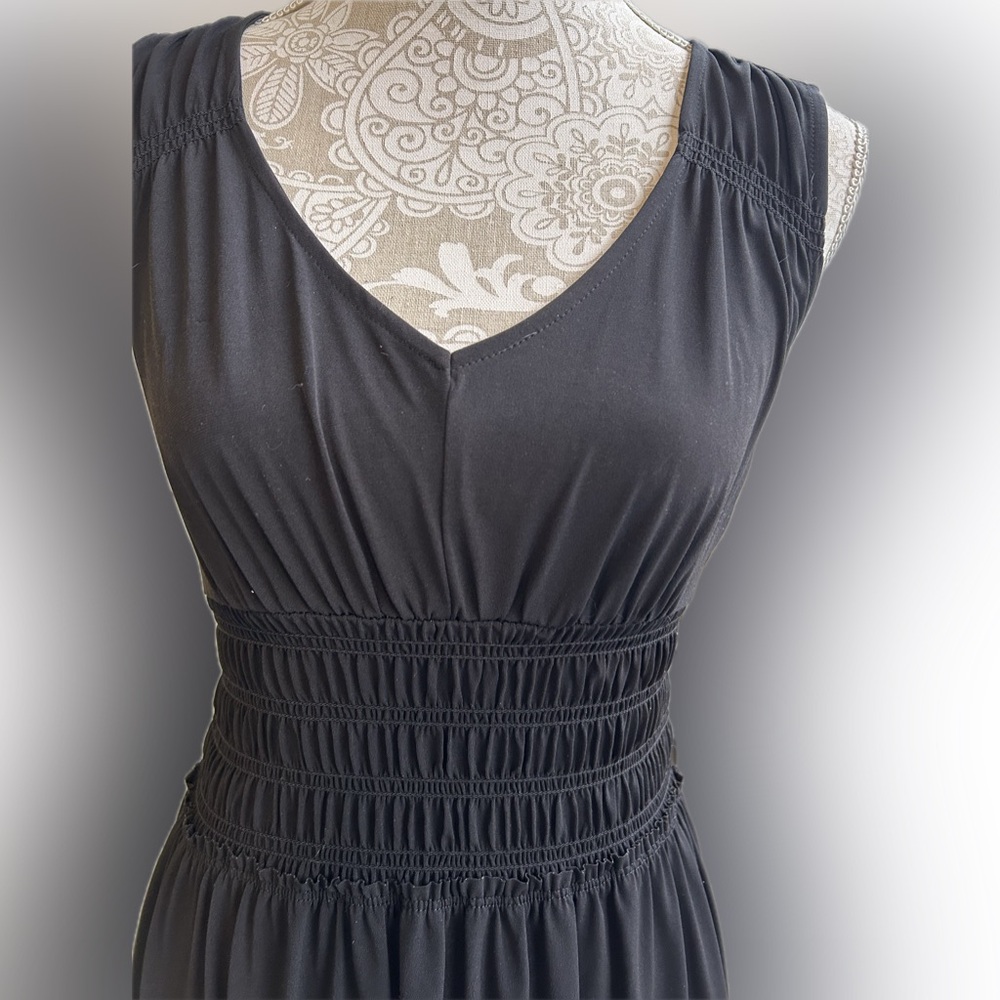 Adrienne Vittadini Black V-Neck Chemise